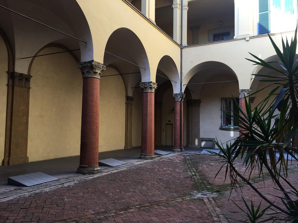 Antica Casa Zucchini B&B Bologna Exterior foto